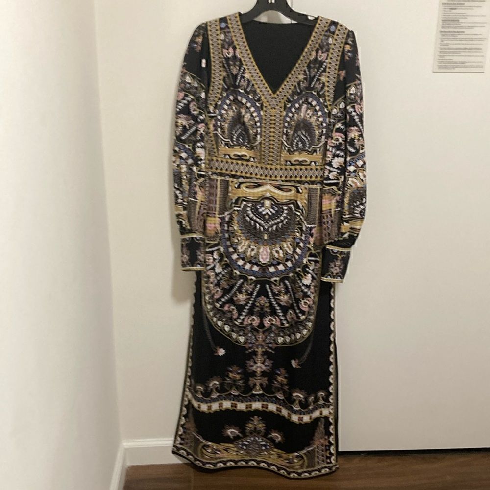 Dynasty V-Neck Maxi Dress with Long Balloon Sleeve & Side Slits.  Size XS.